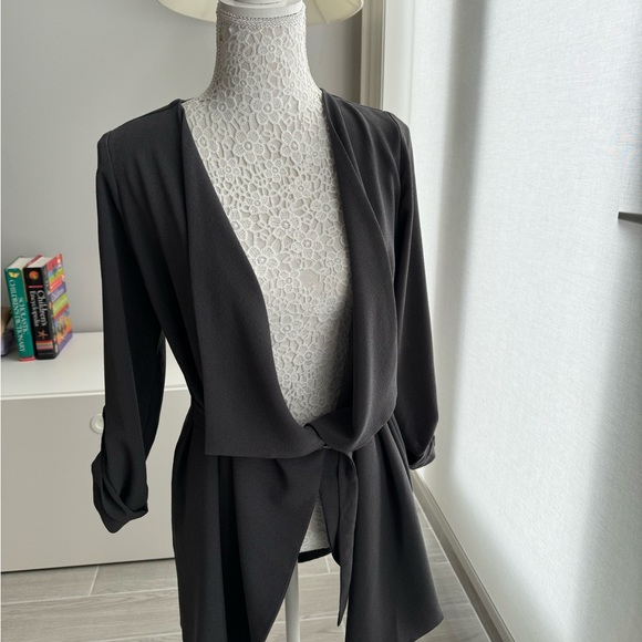 Grey Multi Functional Cardigan (size small) - LA brand - Picture 2 of 6